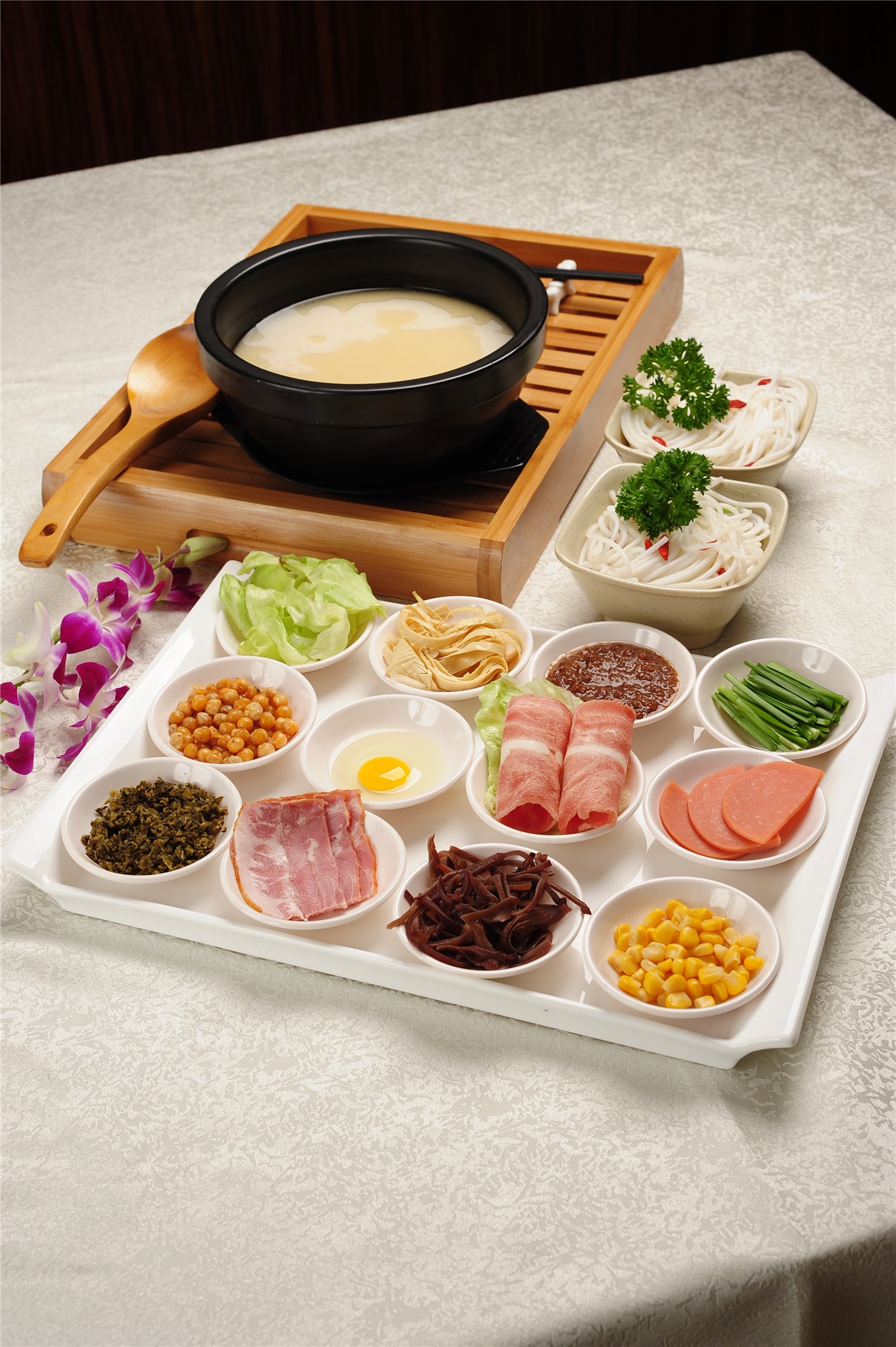 四川花甲米線加盟_正宗過(guò)橋餐飲服務(wù)多少錢