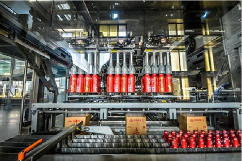 青島啤酒 獲評(píng)全球首家啤酒飲料行業(yè)工業(yè)互聯(lián)網(wǎng) 燈塔工廠